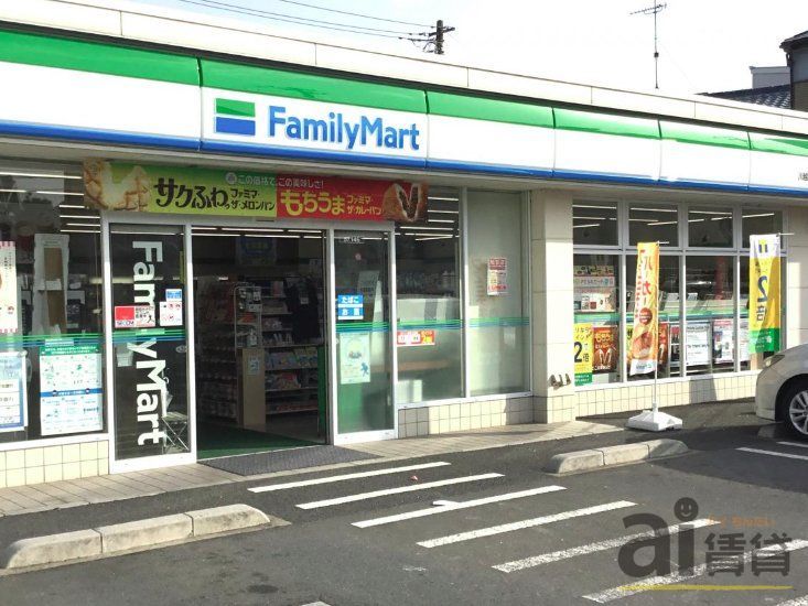 コンビニ　ファミリーマート川越的場北店（コンビニ）まで370m