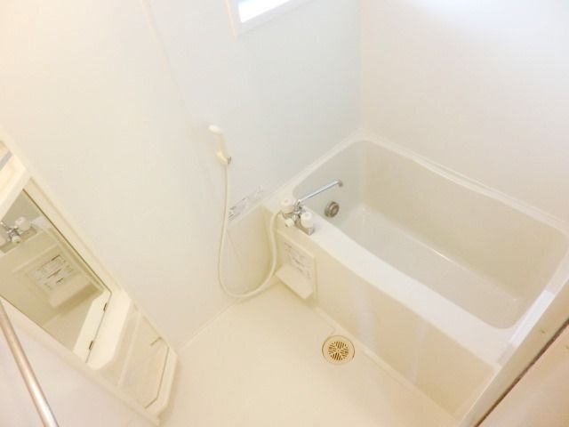 バス・シャワールーム　経済的な追焚付き