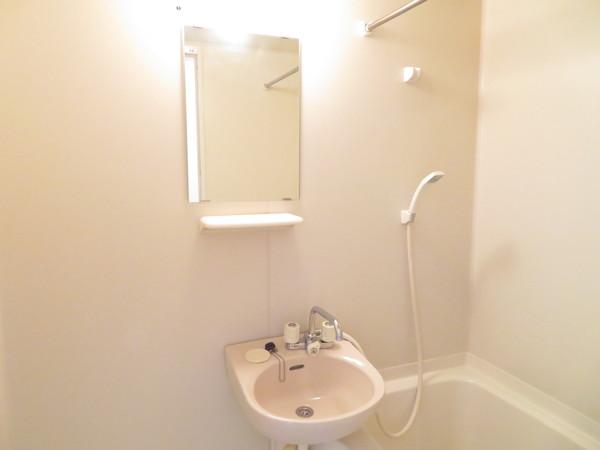 洗面設備　洗面台付き！