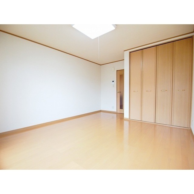 居室・リビング　明るい雰囲気のお部屋！