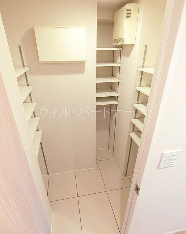 Cerio落合東中野の玄関写真