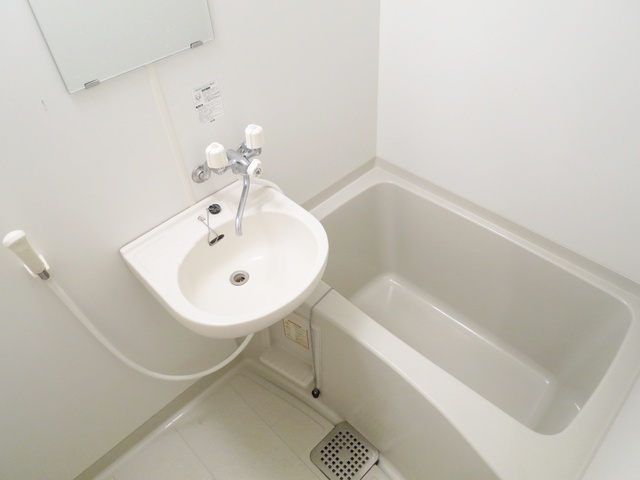 バス・シャワールーム　バスルームはこちら！