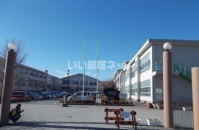 小学校　富士宮市立富士根南小学校（小学校）まで2011m