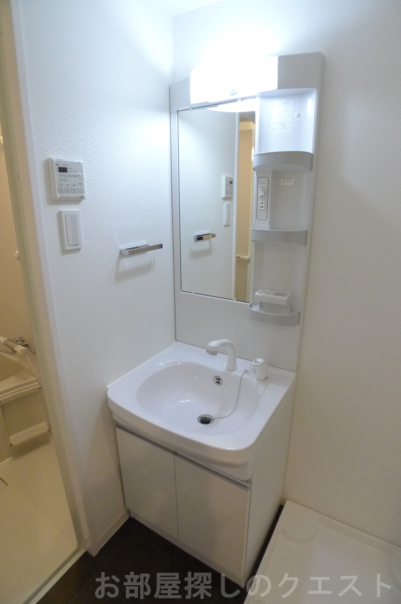 洗面設備　（写真は同タイプ）