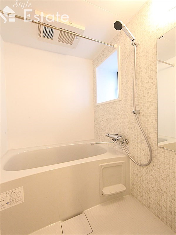 バス・シャワールーム　バスルーム