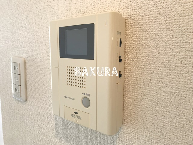 セキュリティ　女性の方でも安心のモニター付きオートロック♪