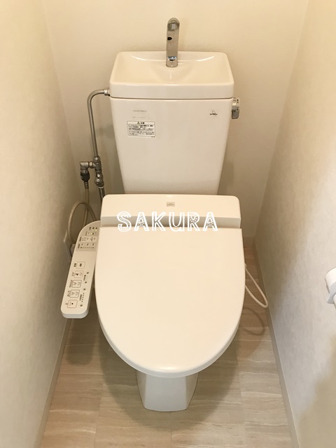 トイレ　嬉しい温水洗浄便座♪