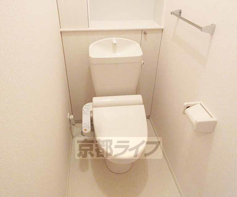 トイレ　ウォシュレットついています