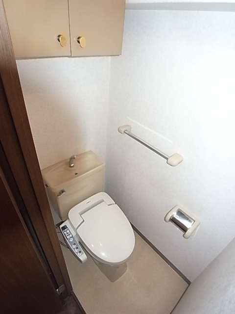 トイレ　ウォシュレット付きのトイレ