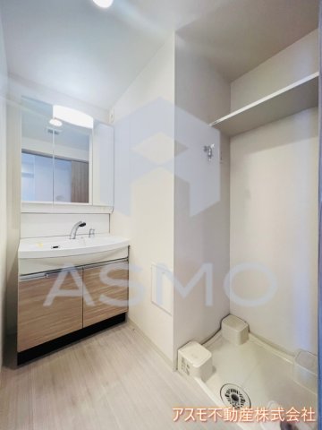 洗面設備　同マンション別部屋　参考写真