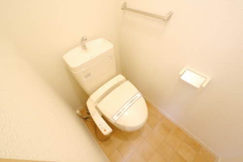 トイレ　温水洗浄便座