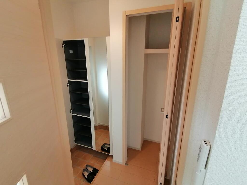 玄関　同型参考写真