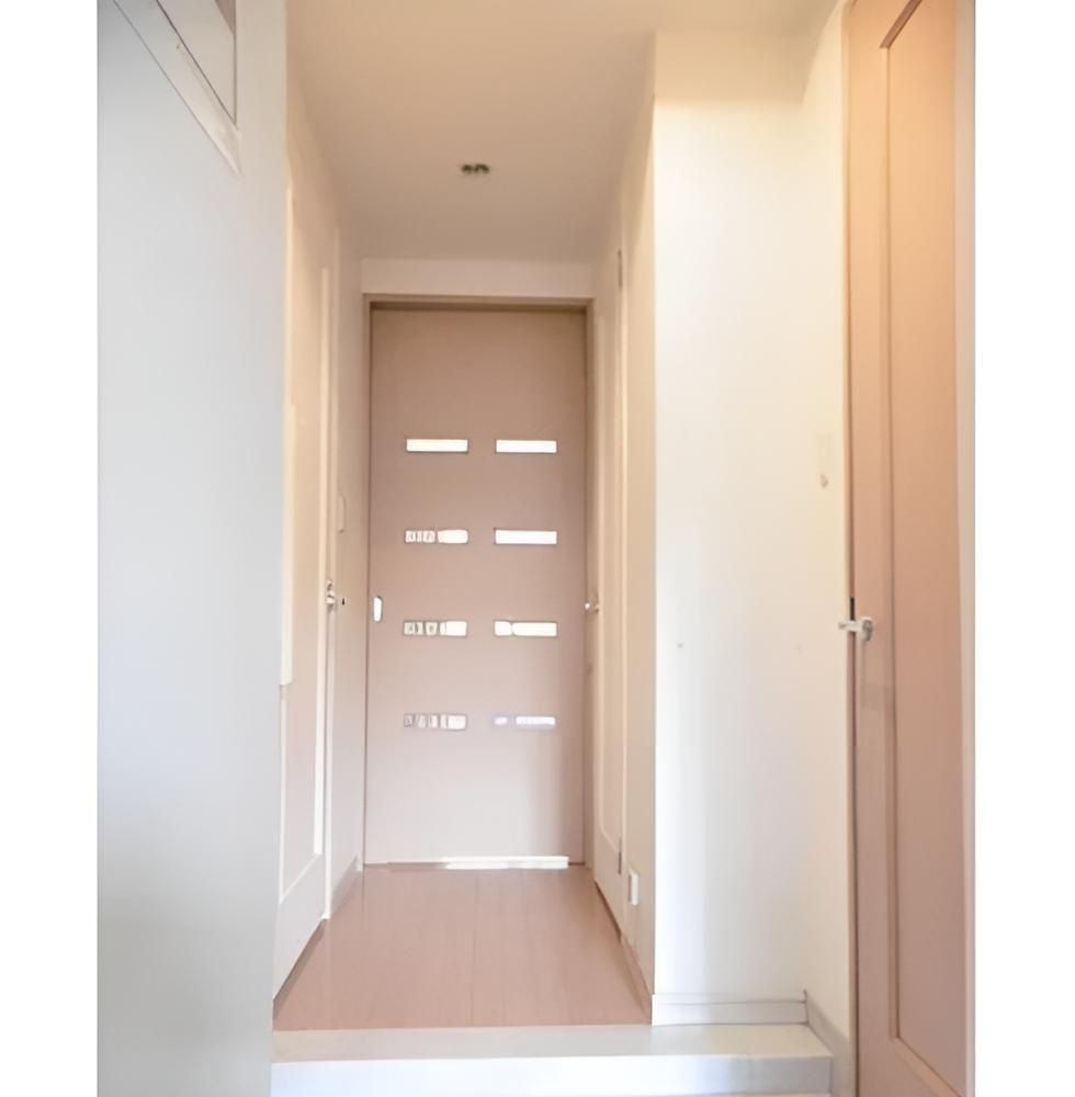 玄関　☆シューズボックス付き玄関スペース☆