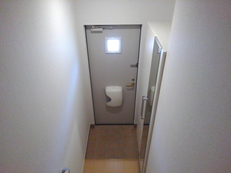 玄関　図面と現状に相違がある場合には現状を優先