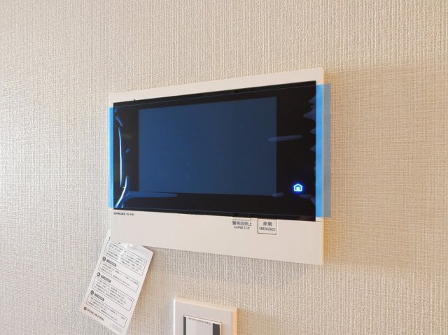 セキュリティ　女性の方でも安心のモニター付きインターフォン♪