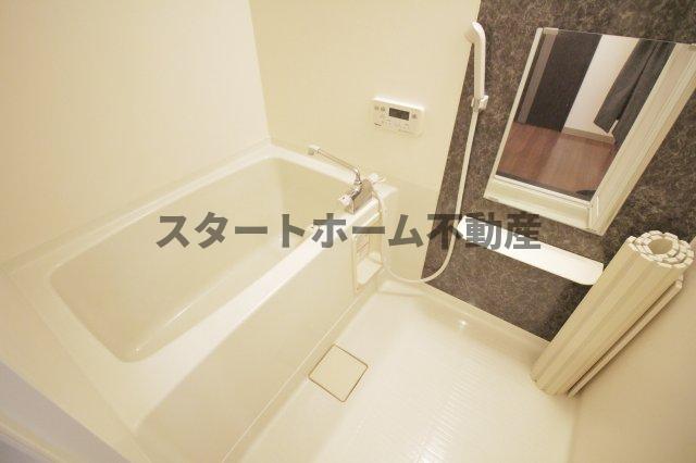 バス・シャワールーム　ゆったり過ごせるお風呂です