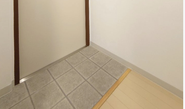 玄関　※別部屋の参考写真です。