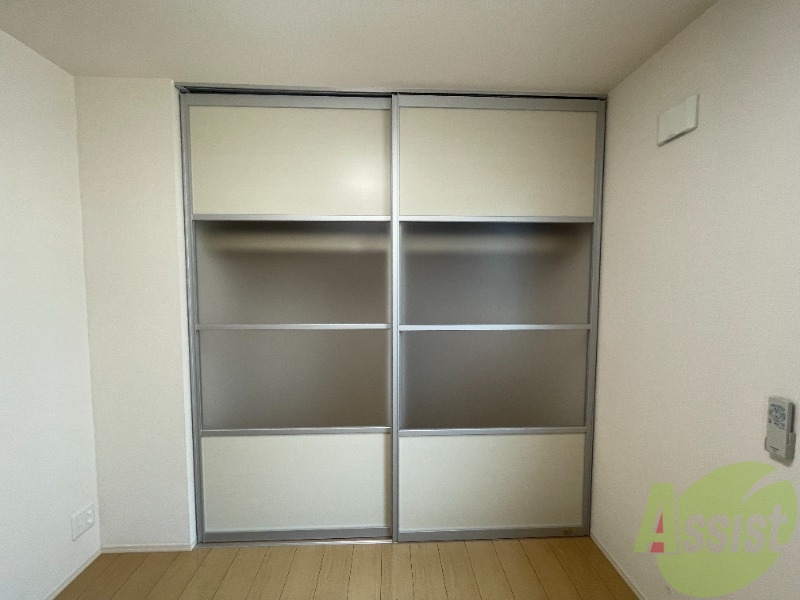 収納　収納スペースです。お洋服やお荷物はこちらへ。