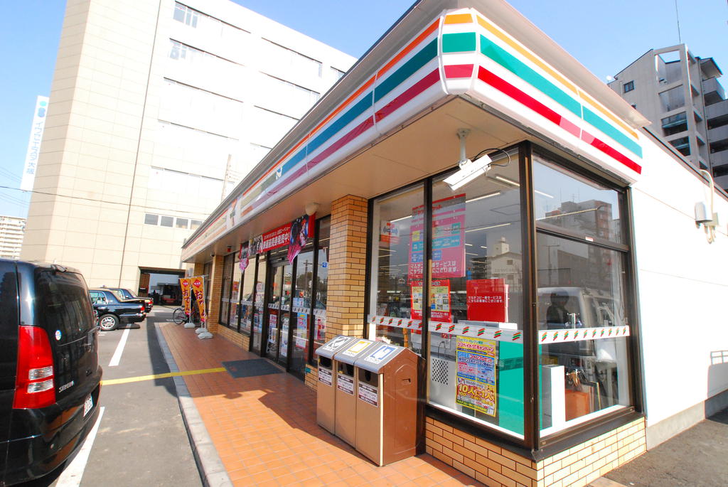 コンビニ　セブンイレブン大阪元町３丁目店（コンビニ）まで537m
