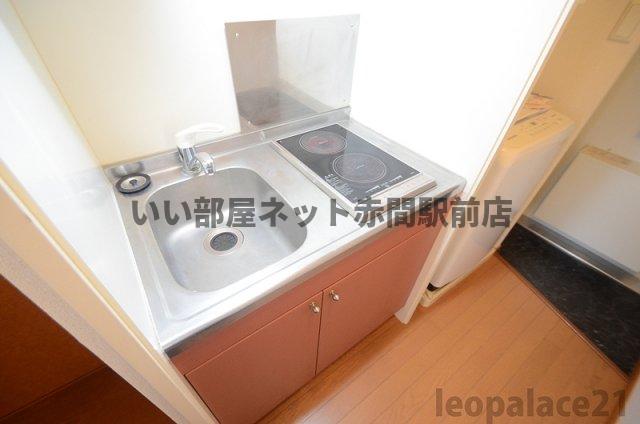 キッチン　設備・仕様は号室により異なる為、現況を優先致します。 ※現況