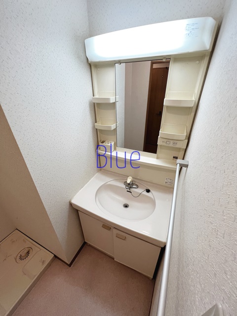 洗面設備　同仕様