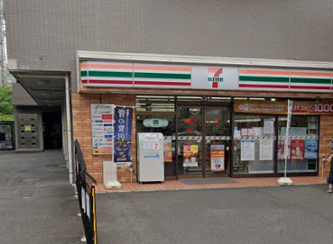 コンビニ　セブンイレブン（コンビニ）まで384m