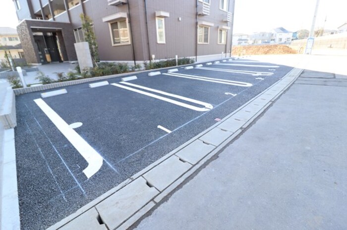 駐車場　駐車場