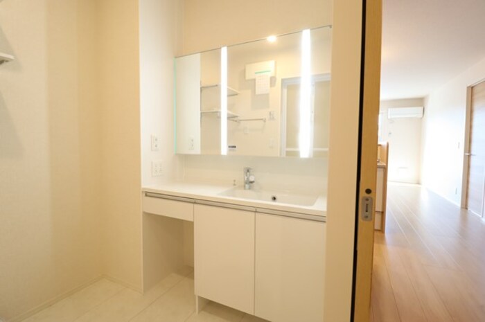 洗面設備　洗髪洗面化粧台