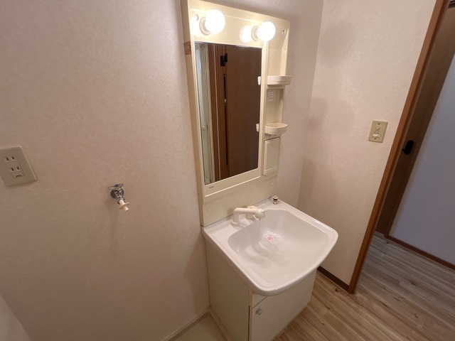 洗面設備　洗髪洗面化粧台