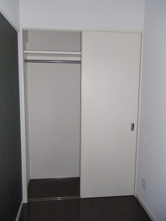 収納　※別号室参考写真です