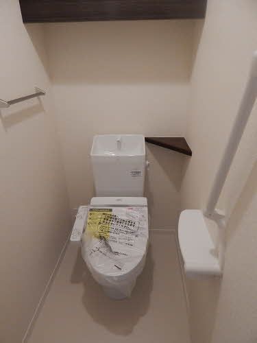 トイレ　保温洗浄機能付き♪