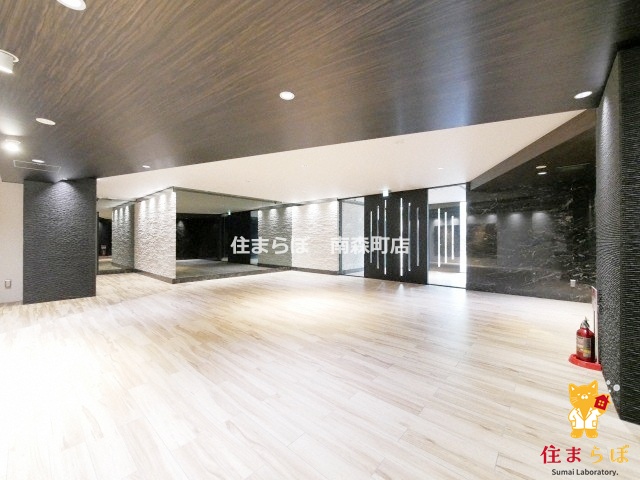 エントランス　共用部の印象も大切に