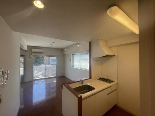 居室・リビング　リビングダイニングキッチン　※同タイプの部屋のお写真です