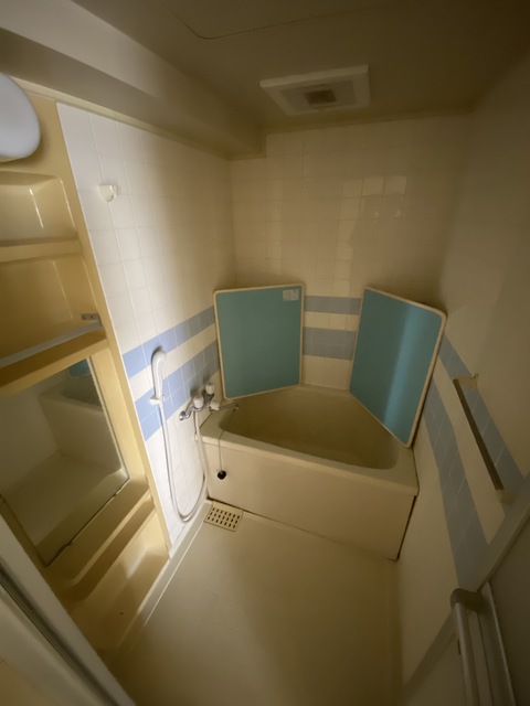 バス・シャワールーム　１日の疲れをバスルームでゆっくりと。