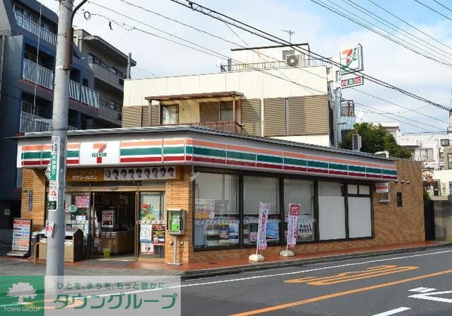 コンビニ　セブンイレブン亀戸3丁目店（コンビニ）まで240m