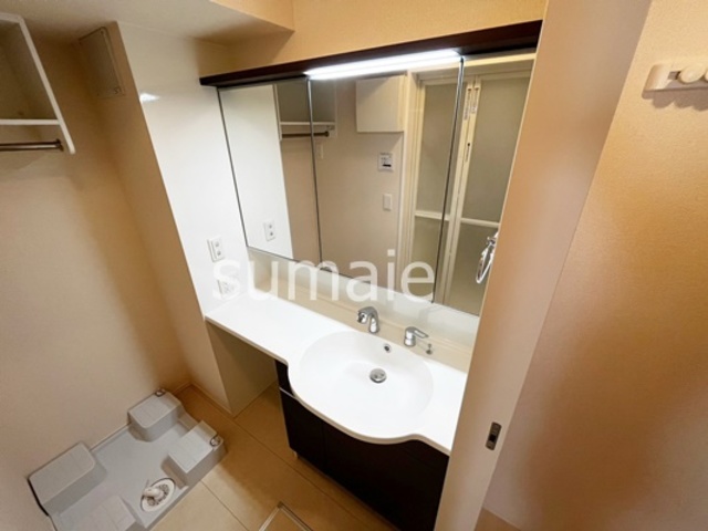 洗面設備　オシャレな独立洗面台です☆