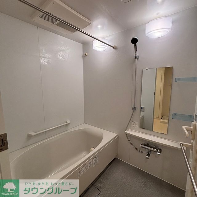 バス・シャワールーム　※写真は同タイプ住戸です。