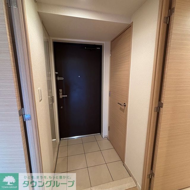 玄関　※写真は同タイプ住戸です。