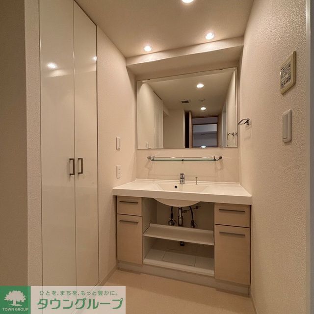 洗面設備　※写真は同タイプ住戸です。