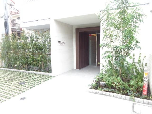 エントランス　エントランス