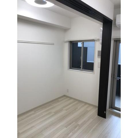 居室・リビング　室内