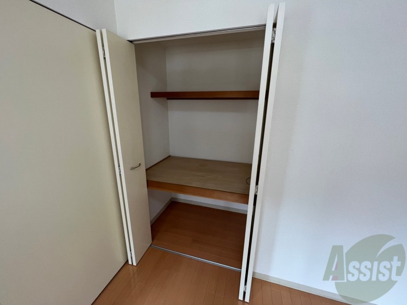 収納　寝室の収納です。部屋がすっきり片付きます。