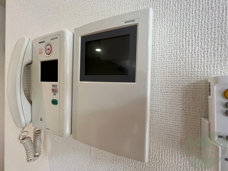 セキュリティ　インターホンは通話ができるので急な訪問があっても安心です。