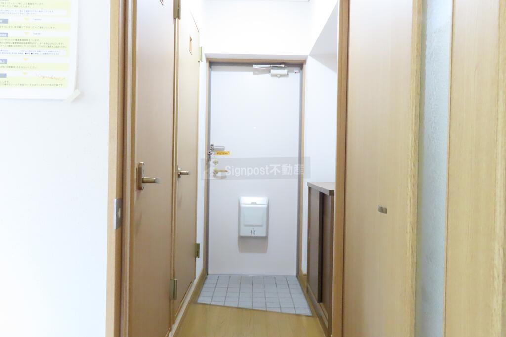 玄関　シューズボックス完備