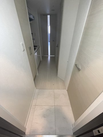 玄関　収納もある玄関です