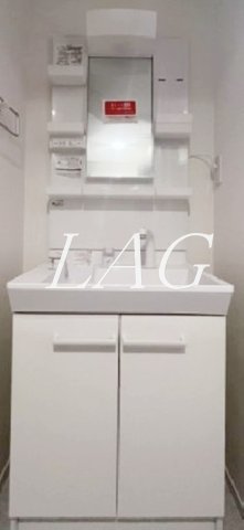 洗面設備　独立洗面台です。（同一仕様）