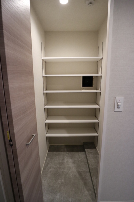 収納　シューズクローク