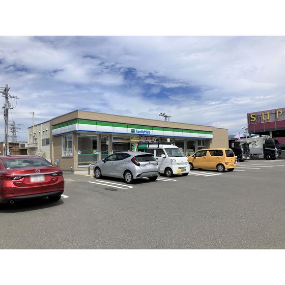 コンビニ　ファミリーマート長野アップルライ（コンビニ）まで1242m