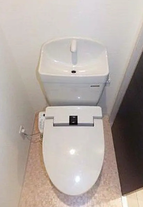 トイレ　別部屋の画像を使用しております。