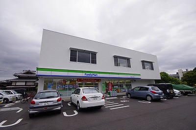 コンビニ　☆ファミリーマート 小倉北方三丁目店（コンビニ）まで450m